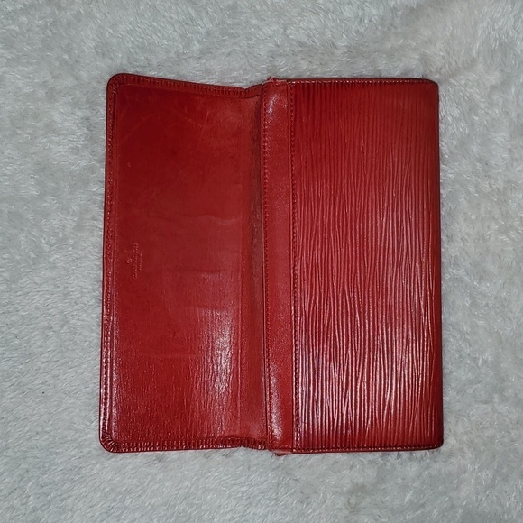 Louis Vuitton Red Epi Long Wallet Pouch - Picture 3 of 14
